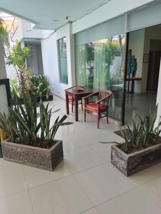 Marinos Place Legian Extérieur photo