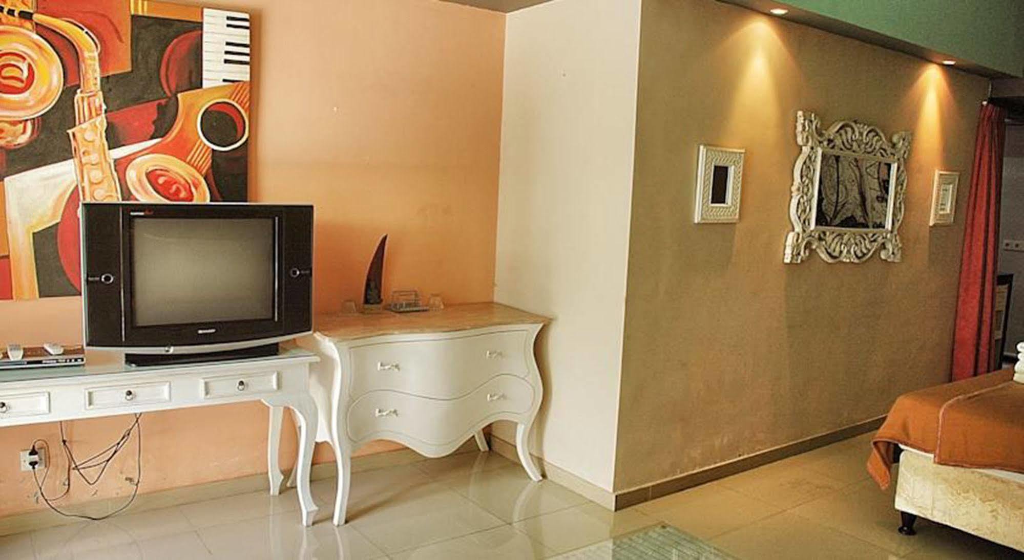 Marinos Place Legian Extérieur photo