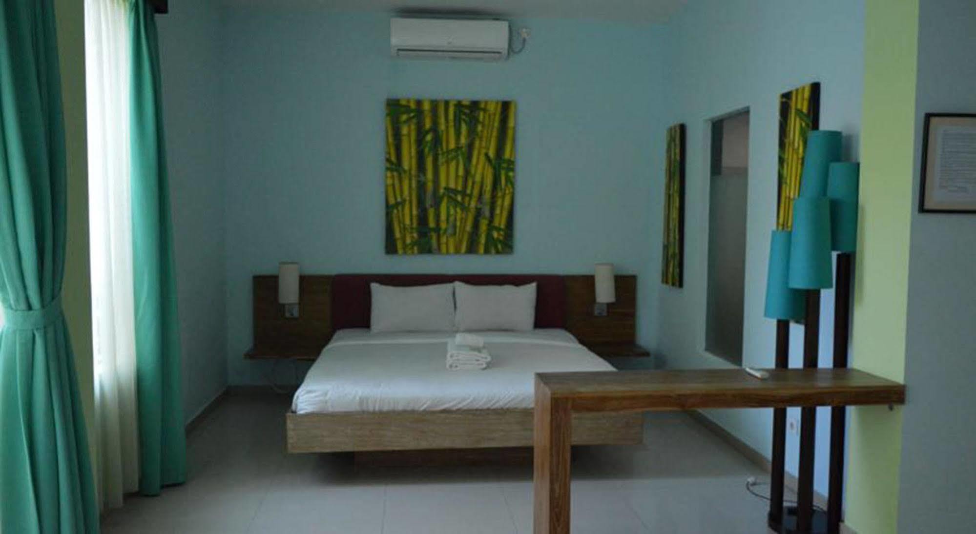 Marinos Place Legian Extérieur photo